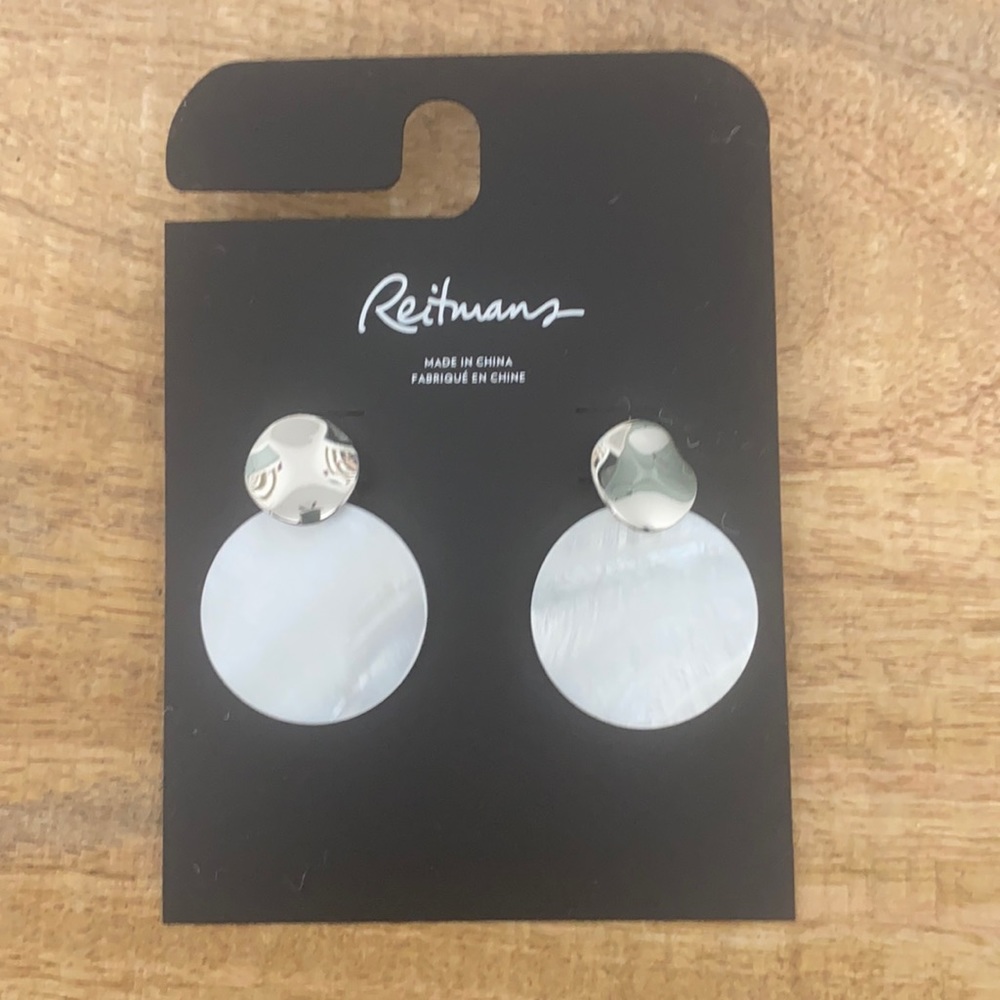 ✨ Reitmans | Shell Drop Earrings